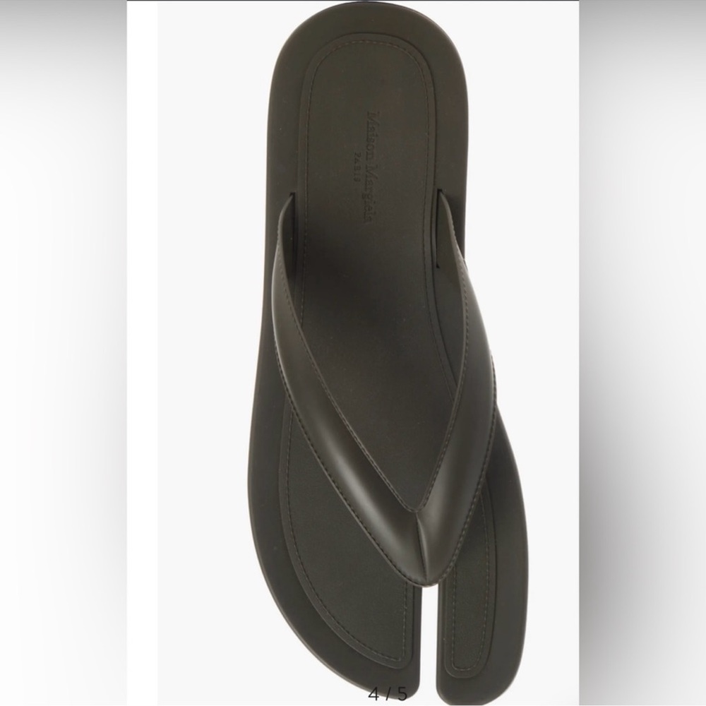 Margiela Dark Gray Split-Toe Sandals, very stylish. Eu 40